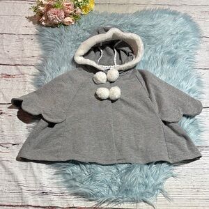 Maggie & Zoe Gray Hooded Kids Cape with Pom Poms sz 5T
